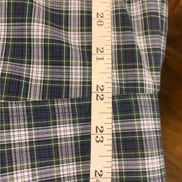L.L. Bean Wrinkle Resistant Plaid Button Down Shirt Size L- Reg - Picture 5 of 8